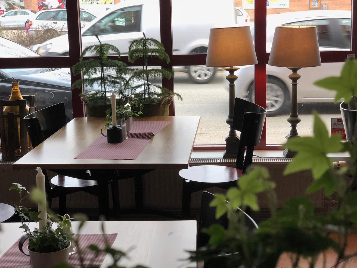 Jennys Hotell Och Restaurang Арвика Екстериор снимка